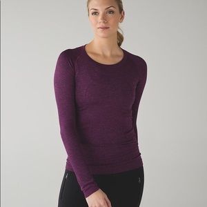 SWIFTLY TECH LULULEMON SIZE 6 LONG SLEEVE